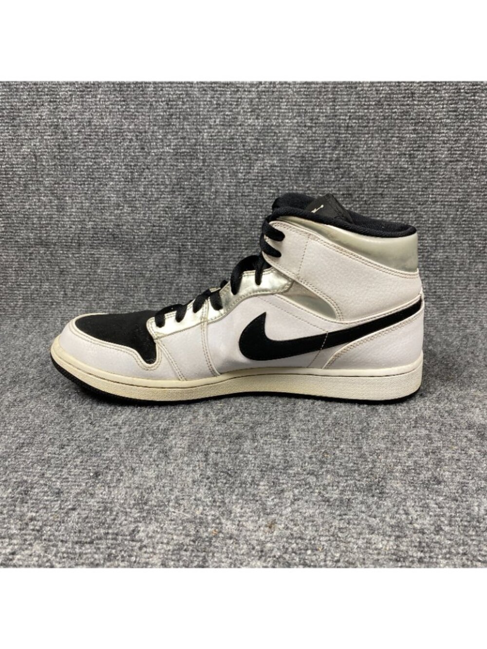 Jordan 1 Mid Sneakers Mens 12 Alternate Think 16 White Black Silver 554724-121 - Picture 3 of 16